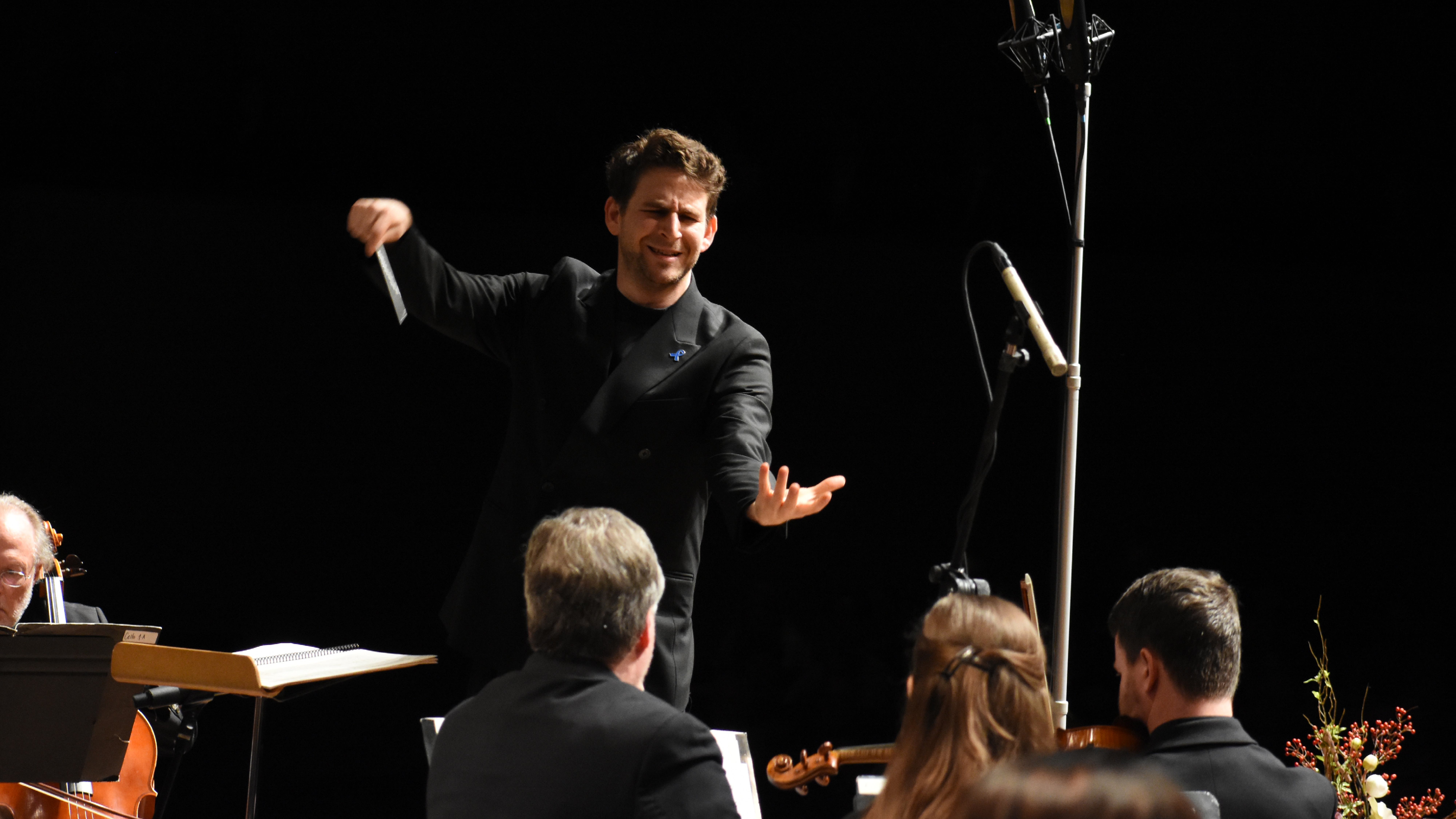 Bohemian Viennese: Mozart's "Prague" Symphony Bohemian Viennese: Mozart's "Prague" Symphony